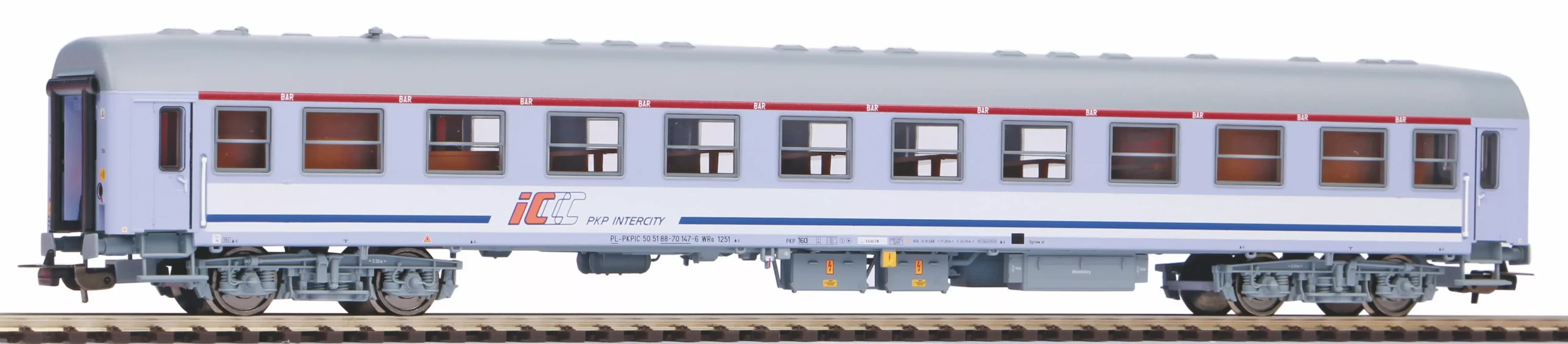 113AM Dining car PKP Intercity era VIÂ  (Piko Expert)