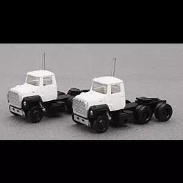 1984 Ford(R) LNT 9000 Tractor Cab -- White/Black