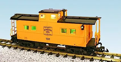 USA Trains R12176 Center Cupola CabooseBethlehem Steel - Yellow