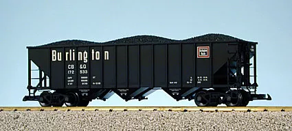 USA Trains R14024 Burlington Route 70 Ton 3 Bay Coal Hoppers
