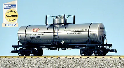 USA Trains R15117 Dupont, 10,000 Gallon Tank Car