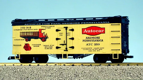 USA Trains R16245 Autocar Co.- Cream/Black