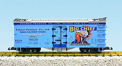 USA Trains R16475A Big Chief Apples – Blue/Silver