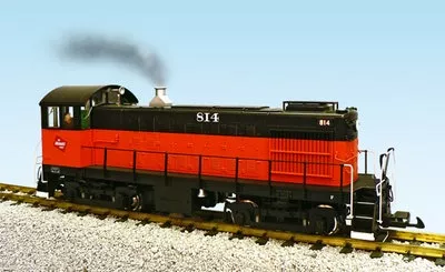 USA Trains R22573 Alco S4 Diesel Switcher, Milwaukee Road Orange/Black