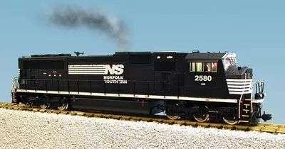 USA Trains R22604 SD70 MAC Diesel, Norfolk Southern, Black/White